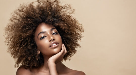 cheveux frisés